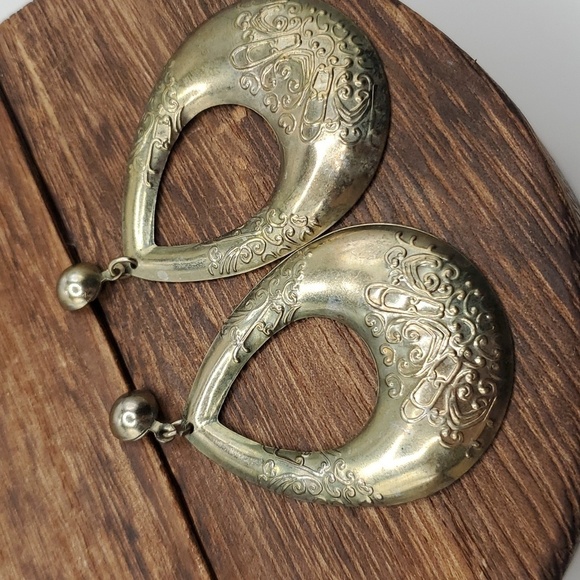 E467 edwardian scroll drop earrings‎